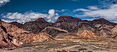  Drama of rocks