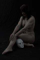  Veronic in the dark room