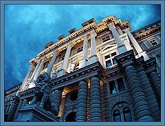 photo "Motion in the sky with a lion underneath"