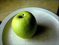 photo "apple on plate"
