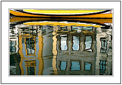 фото "The Boat and the Ghost of the City."