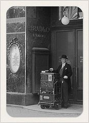 фото "Organ-grinder"