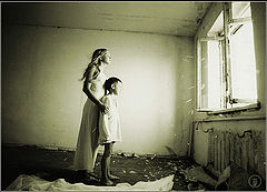 photo "WANDERRING-endless house/waking our children..."