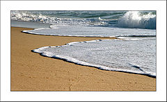 photo "O mar enrola na areia..."