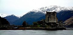 фото "Eilean Donan Castle (Scotland)"