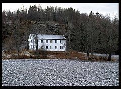 photo "Lonely white house"