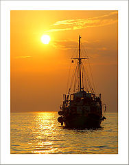 фото "Boat at sunset"