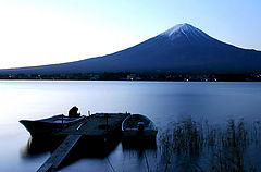 фото "Blue Boats on Lake"