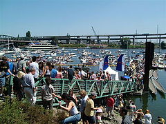 фото "River Overload: Blurring Public and Private Space"