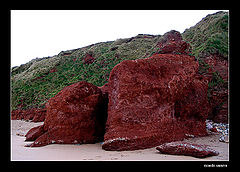 фото "strange rock in the beach"