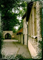 фото "town redolent of age"