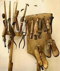 фото "Holidays XXI - Old shoemaker tools"