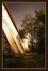 фото "Крепостная стена Саввино-Сторожевского монастыря"