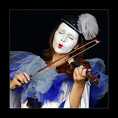 photo "Pierrot with a violin"