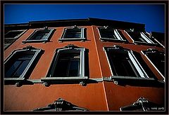 photo "red frontage Liege"