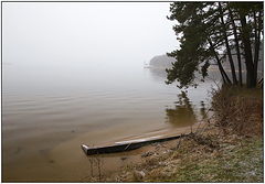 фото "Ненужные вещи. Лодка..."