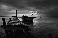 фото "rain and the wharf"