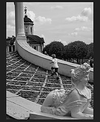 фото "A boy's running to the palace"