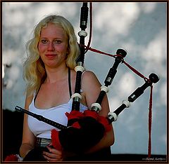 photo "bagpipe women"