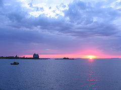 фото "Рассвет над "Островом""