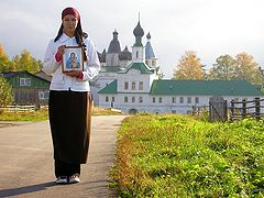 photo "girl at the monastery (girl not from the convent)"