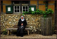 фото "praying nun"