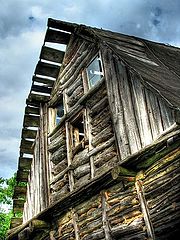 фото "лицо избушки"