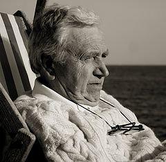 фото "Catching a few winter rays"