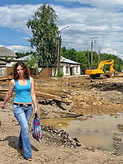 фото "Она идёт по жизни, или Город невест"