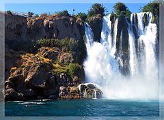 фото "Waterfall in the sea"