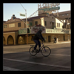 фото "Crossing fremont street"