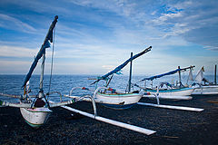 photo "fishing boats on the shore in Amed, Bali"