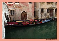 photo "Pink Venice gondola"