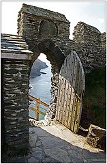 фото "Калитка в Tintagel Castle."