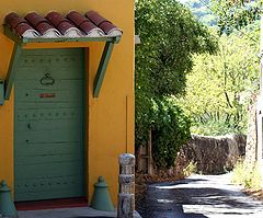 фото "the corner in yellow"