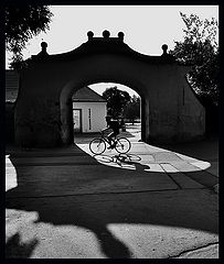 photo "Ворота а тень"