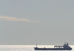 фото "a boat in the light"