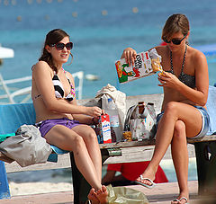 photo "Lala - Desayuno en la playa"