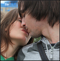 фото "подсмотренный поцелуй"
