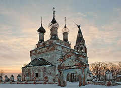 фото "Так храм оставленный - все храм..."