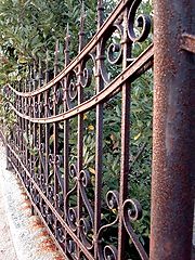 фото "rusty old fence"