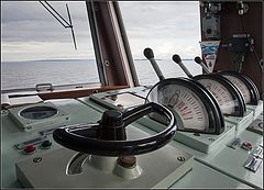 photo "in the wheelhouse of the ship"