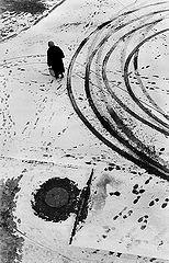фото "Следы на снегу. Брянск. 1978г."