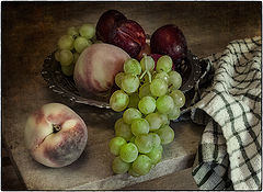 photo "Peaches and Grapes"