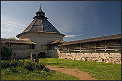 photo "Pskov. Pokrovskaya tower"