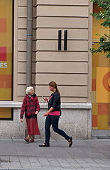 фото "Миловидная Попрошайка Преклонных Лет в Центре ..."