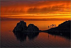 фото "Экспрессия восхода над Шаманкой...Ольхон"