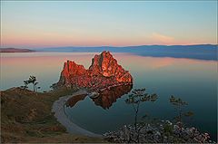 фото "Нежный рассвет....скала Шаманка ...Ольхон"