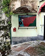 photo "a lane of ancient Genoa named "creuza""