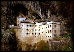 фото "Castle that reigns over the valley"